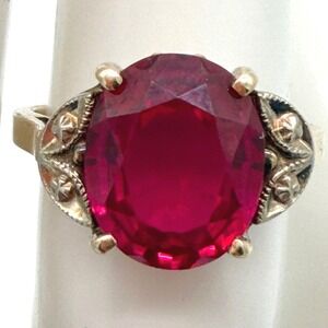 Vintage 10K Gold Lab Grown Ruby Ring Size 5 Oval Estate Statement Piece